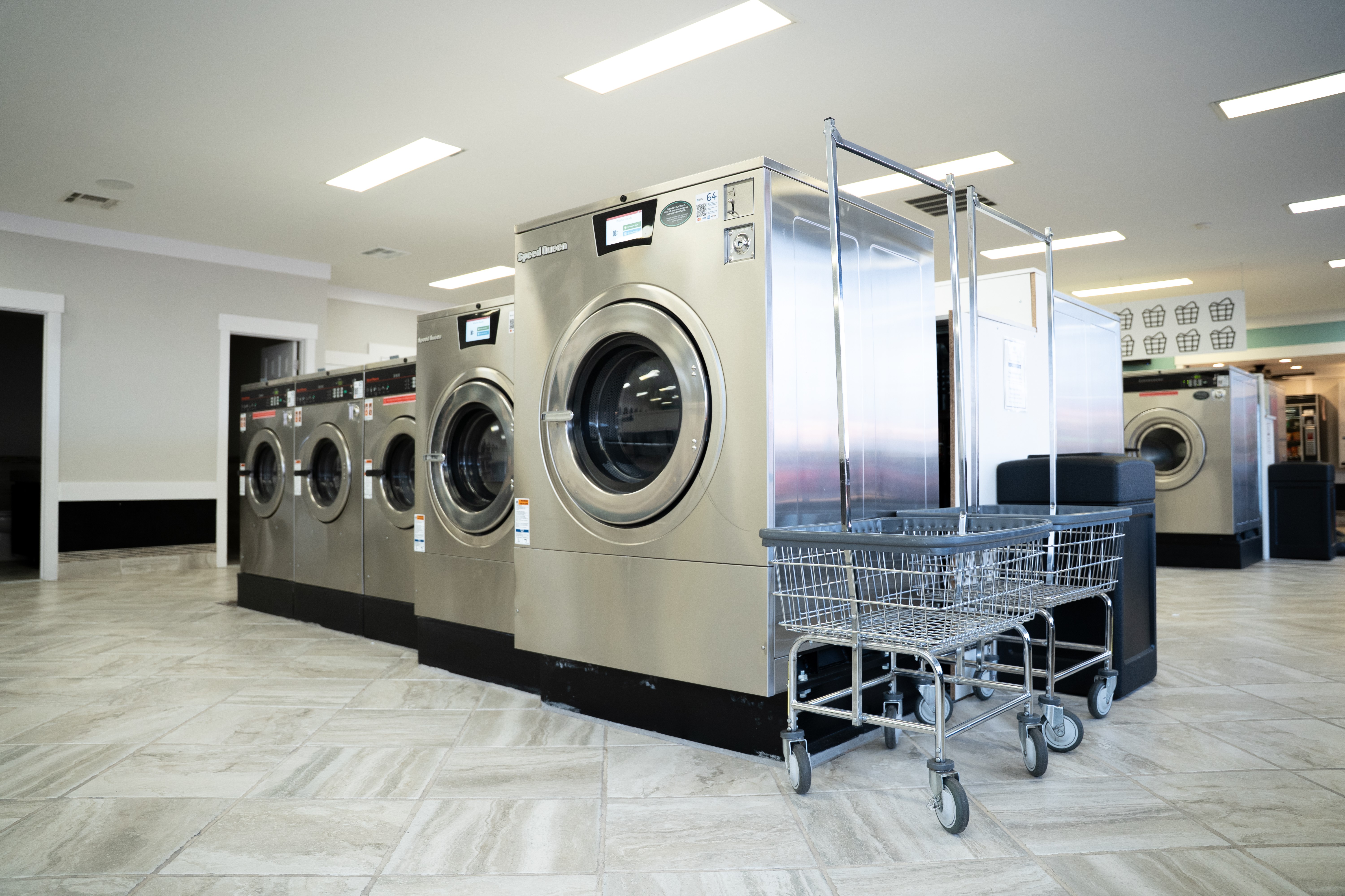 Laundromat Laundry Services Pickup And Delivery Near Me Roy Utah (1)